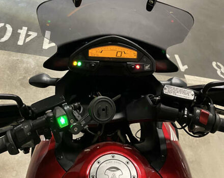Красный Хонда VFR 800X Crossrunner, объемом двигателя 0.78 л и пробегом 50 тыс. км за 9000 $, фото 6 на Automoto.ua
