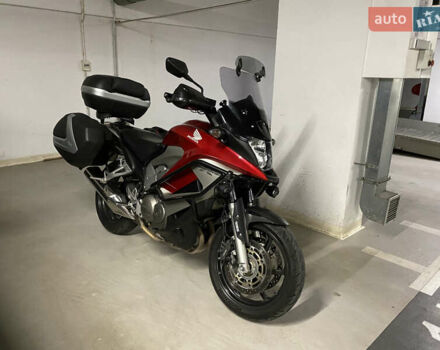 Красный Хонда VFR 800X Crossrunner, объемом двигателя 0.78 л и пробегом 50 тыс. км за 9000 $, фото 1 на Automoto.ua