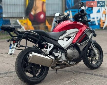 Хонда VFR 800X Crossrunner, объемом двигателя 0 л и пробегом 50 тыс. км за 8000 $, фото 2 на Automoto.ua