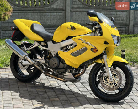 Желтый Хонда VTR 1000, объемом двигателя 1 л и пробегом 33 тыс. км за 4750 $, фото 11 на Automoto.ua