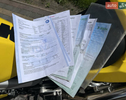Желтый Хонда VTR 1000, объемом двигателя 1 л и пробегом 33 тыс. км за 4750 $, фото 5 на Automoto.ua