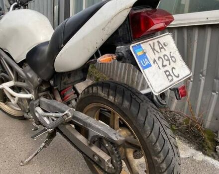 Білий Хонда VTR 250, об'ємом двигуна 0.25 л та пробігом 62 тис. км за 2900 $, фото 2 на Automoto.ua