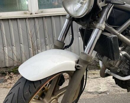 Білий Хонда VTR 250, об'ємом двигуна 0.25 л та пробігом 62 тис. км за 2900 $, фото 4 на Automoto.ua