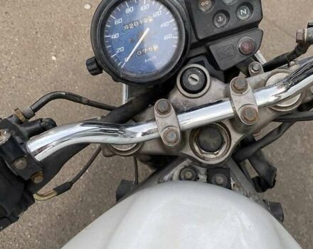 Білий Хонда VTR 250, об'ємом двигуна 0.25 л та пробігом 62 тис. км за 2900 $, фото 6 на Automoto.ua