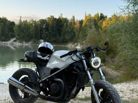 Хонда VTR 250, объемом двигателя 0 л и пробегом 50 тыс. км за 1750 $, фото 1 на Automoto.ua