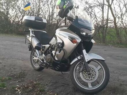 Хонда Varadero 1000, объемом двигателя 1 л и пробегом 85 тыс. км за 4500 $, фото 1 на Automoto.ua