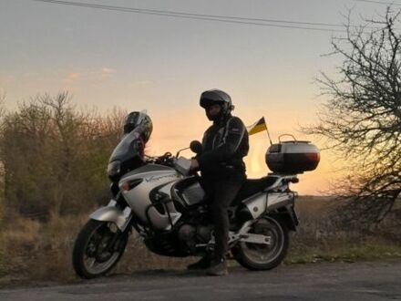 Хонда Варадеро, объемом двигателя 1 л и пробегом 0 тыс. км за 4400 $, фото 1 на Automoto.ua