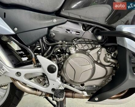 Хонда XL 1000V Varadero, об'ємом двигуна 1 л та пробігом 48 тис. км за 6999 $, фото 8 на Automoto.ua