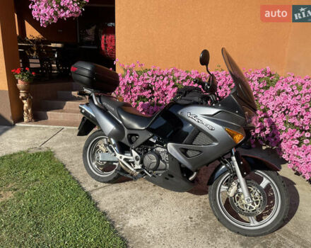 Серый Хонда XL 1000V Varadero, объемом двигателя 1 л и пробегом 42 тыс. км за 4800 $, фото 6 на Automoto.ua