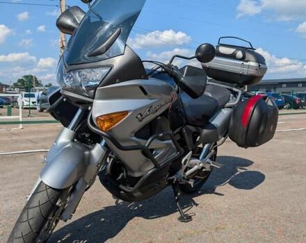 Серый Хонда XL 1000V Varadero, объемом двигателя 1 л и пробегом 48 тыс. км за 6199 $, фото 1 на Automoto.ua