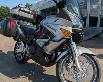 Серый Хонда XL 1000V Varadero, объемом двигателя 1 л и пробегом 48 тыс. км за 6199 $, фото 3 на Automoto.ua