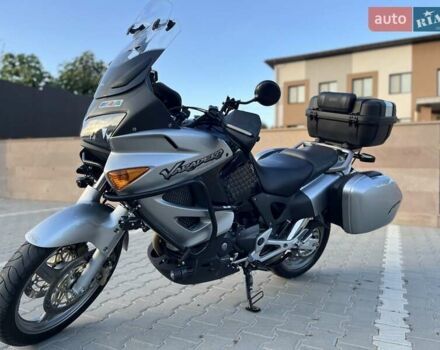 Серый Хонда XL 1000V Varadero, объемом двигателя 1 л и пробегом 28 тыс. км за 7800 $, фото 7 на Automoto.ua