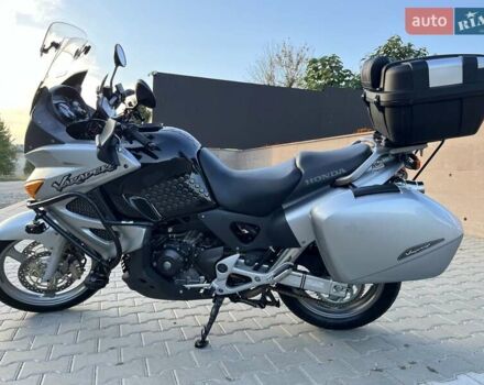 Серый Хонда XL 1000V Varadero, объемом двигателя 1 л и пробегом 28 тыс. км за 7800 $, фото 8 на Automoto.ua