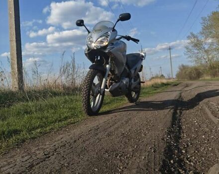 Серый Хонда XL 125V Varadero, объемом двигателя 0 л и пробегом 50 тыс. км за 1600 $, фото 2 на Automoto.ua