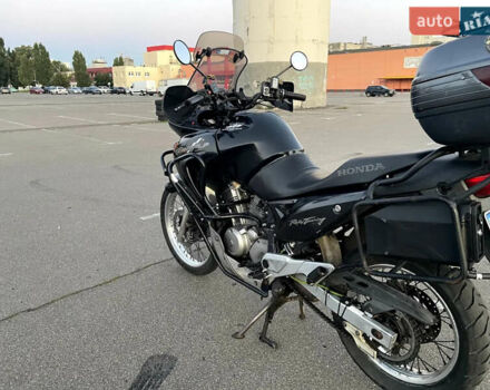 Хонда XL 650V Transalp 2000 в Житомире на Automoto.ua Черный Хонда XL 650V Transalp, объемом двигателя 0.65 л и пробегом 68 тыс. км за 3700 $, фото 14 на Automoto.ua