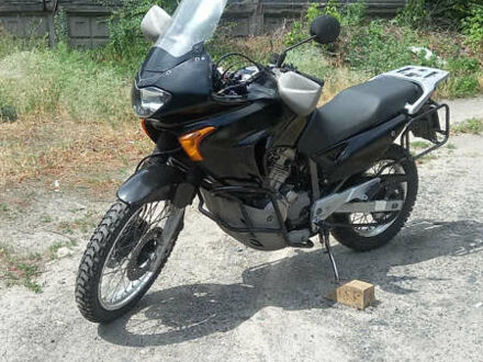Хонда XL 650V Transalp 2001 в Горишние Плавни (Комсомольск) на Automoto.ua Черный Хонда XL 650V Transalp, объемом двигателя 0.65 л и пробегом 90 тыс. км за 3500 $, фото 1 на Automoto.ua