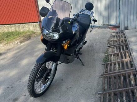 Черный Хонда XL 650V Transalp, объемом двигателя 0.65 л и пробегом 86 тыс. км за 3400 $, фото 1 на Automoto.ua