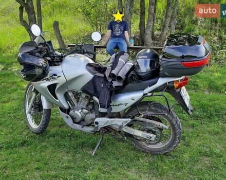 Хонда XL 650V Transalp, объемом двигателя 0 л и пробегом 47 тыс. км за 3800 $, фото 2 на Automoto.ua