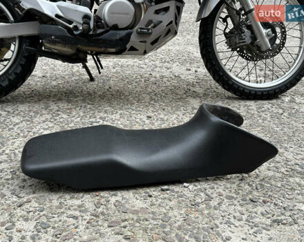 Хонда XL 650V Transalp 2001 в Львове на Automoto.ua Серый Хонда XL 650V Transalp, объемом двигателя 0.65 л и пробегом 68 тыс. км за 4600 $, фото 10 на Automoto.ua