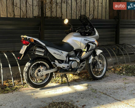 Хонда XL 650V Transalp 2001 в Львове на Automoto.ua Серый Хонда XL 650V Transalp, объемом двигателя 0.65 л и пробегом 68 тыс. км за 4600 $, фото 5 на Automoto.ua