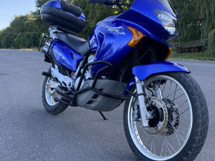 Хонда XL 650V Transalp 2001 в Хотине на Automoto.ua Синий Хонда XL 650V Transalp, объемом двигателя 0.65 л и пробегом 38 тыс. км за 4700 $, фото 1 на Automoto.ua
