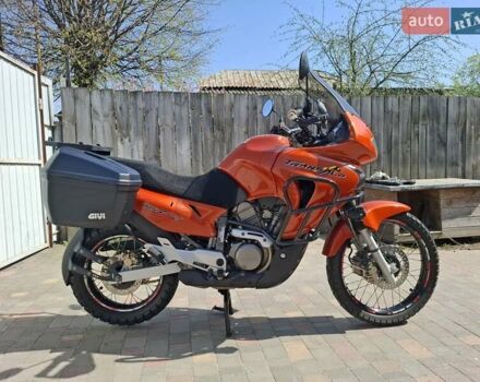 Помаранчевий Хонда XL 650V Transalp, об'ємом двигуна 0.65 л та пробігом 54 тис. км за 4400 $, фото 16 на Automoto.ua