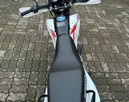 Белый Хонда XR 150L, объемом двигателя 0.15 л и пробегом 1 тыс. км за 2100 $, фото 11 на Automoto.ua