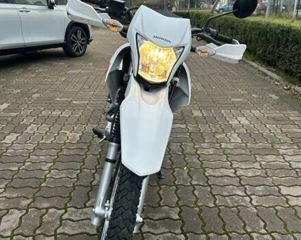 Белый Хонда XR 150L, объемом двигателя 0.15 л и пробегом 1 тыс. км за 2100 $, фото 5 на Automoto.ua