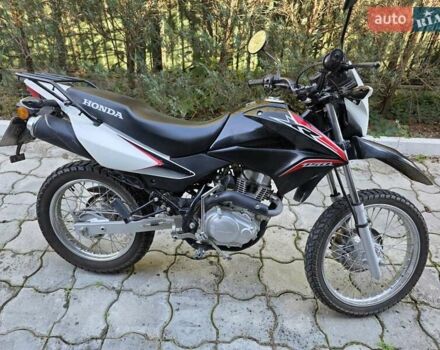 Хонда XR 150L 2014 в Львове на Automoto.ua Черный Хонда XR 150L, объемом двигателя 0.15 л и пробегом 3 тыс. км за 2000 $, фото 13 на Automoto.ua