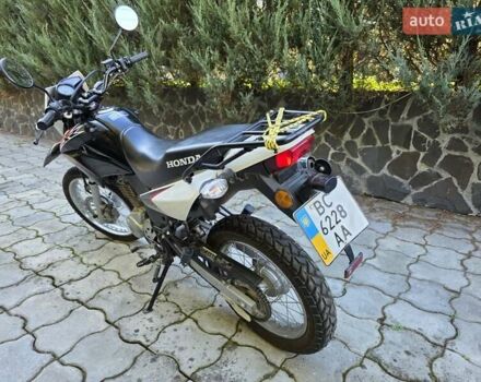 Хонда XR 150L 2014 в Львове на Automoto.ua Черный Хонда XR 150L, объемом двигателя 0.15 л и пробегом 3 тыс. км за 2000 $, фото 25 на Automoto.ua