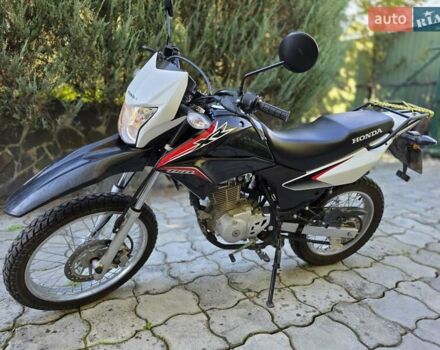 Хонда XR 150L 2014 в Львове на Automoto.ua Черный Хонда XR 150L, объемом двигателя 0.15 л и пробегом 3 тыс. км за 2000 $, фото 21 на Automoto.ua