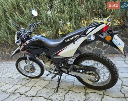 Хонда XR 150L 2014 в Львове на Automoto.ua Черный Хонда XR 150L, объемом двигателя 0.15 л и пробегом 3 тыс. км за 2000 $, фото 16 на Automoto.ua