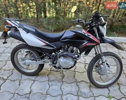 Хонда XR 150L 2014 в Львове на Automoto.ua Черный Хонда XR 150L, объемом двигателя 0.15 л и пробегом 3 тыс. км за 2000 $, фото 12 на Automoto.ua