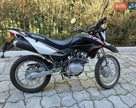 Хонда XR 150L 2014 в Львове на Automoto.ua Черный Хонда XR 150L, объемом двигателя 0.15 л и пробегом 3 тыс. км за 2000 $, фото 18 на Automoto.ua