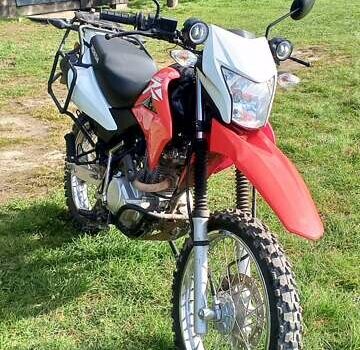 Червоний Хонда XR 150L, об'ємом двигуна 0 л та пробігом 12 тис. км за 2050 $, фото 4 на Automoto.ua