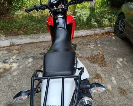 Красный Хонда XR 150L, объемом двигателя 0.15 л и пробегом 6 тыс. км за 2000 $, фото 2 на Automoto.ua