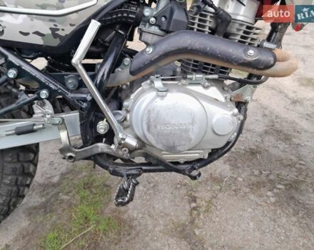 Красный Хонда XR 150L, объемом двигателя 0.15 л и пробегом 15 тыс. км за 1600 $, фото 2 на Automoto.ua