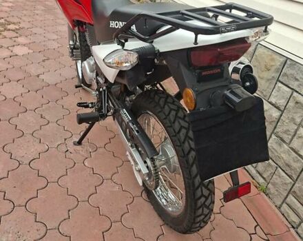 Красный Хонда XR 150L, объемом двигателя 0.15 л и пробегом 2 тыс. км за 2400 $, фото 22 на Automoto.ua