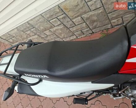 Красный Хонда XR 150L, объемом двигателя 0.15 л и пробегом 2 тыс. км за 2400 $, фото 6 на Automoto.ua