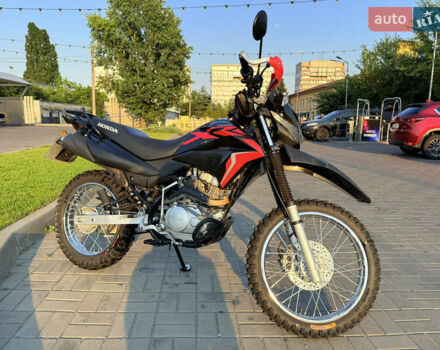 Красный Хонда XR 150L, объемом двигателя 0.15 л и пробегом 8 тыс. км за 1900 $, фото 1 на Automoto.ua