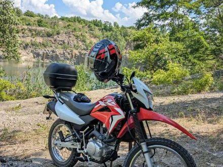 Хонда XR 150L 2023 у Дніпро (Дніпропетровську) на Automoto.ua Червоний Хонда XR 150L, об'ємом двигуна 0.15 л та пробігом 2 тис. км за 2200 $, фото 1 на Automoto.ua