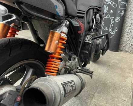 Хонда CB400SF 1999 в Киеве на Automoto.ua Хонда CB400SF, объемом двигателя 0.4 л и пробегом 0 тыс. км за 2400 $, фото 4 на Automoto.ua