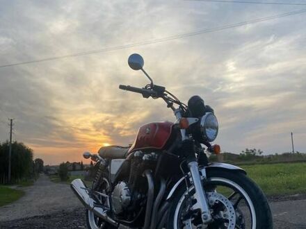 Хонда CB 1100 2013 в Ровно на Automoto.ua Красный Хонда CB 1100, объемом двигателя 1.1 л и пробегом 29 тыс. км за 6999 $, фото 1 на Automoto.ua