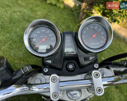 Белый Хонда CB 1300S, объемом двигателя 1.3 л и пробегом 27 тыс. км за 5000 $, фото 2 на Automoto.ua