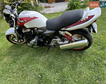 Белый Хонда CB 1300S, объемом двигателя 1.3 л и пробегом 27 тыс. км за 5000 $, фото 1 на Automoto.ua
