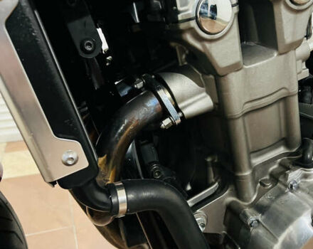 Білий Хонда CB 1300S, об'ємом двигуна 1.3 л та пробігом 38 тис. км за 7700 $, фото 23 на Automoto.ua