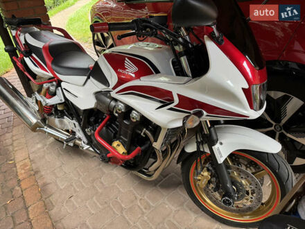 Белый Хонда CB 1300S, объемом двигателя 1.3 л и пробегом 32 тыс. км за 10500 $, фото 1 на Automoto.ua