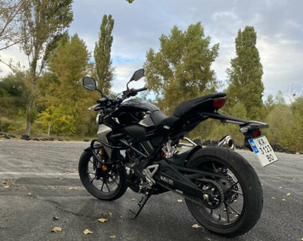 Чорний Хонда CB 300R, об'ємом двигуна 0.3 л та пробігом 1 тис. км за 5000 $, фото 4 на Automoto.ua