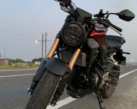 Красный Хонда CB 300R, объемом двигателя 0.3 л и пробегом 10 тыс. км за 5000 $, фото 4 на Automoto.ua