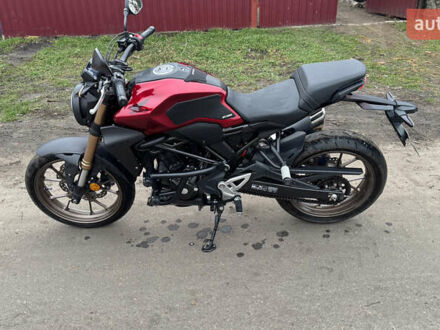 Червоний Хонда CB 300R, об'ємом двигуна 0.3 л та пробігом 2 тис. км за 4500 $, фото 1 на Automoto.ua